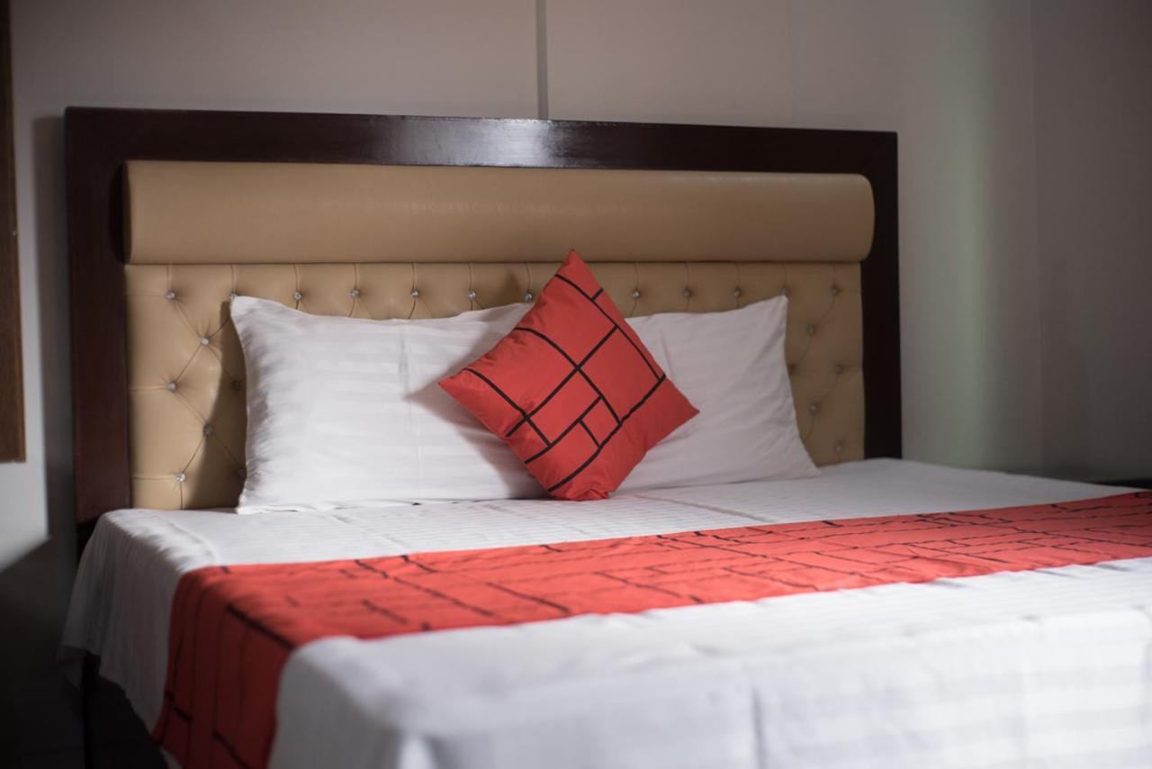 Goho Rooms Badar การาจี ภายนอก รูปภาพ
