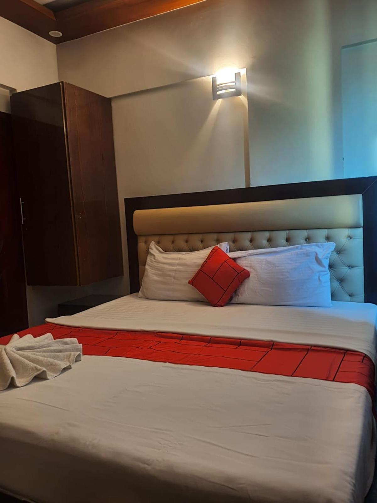 Goho Rooms Badar การาจี ภายนอก รูปภาพ